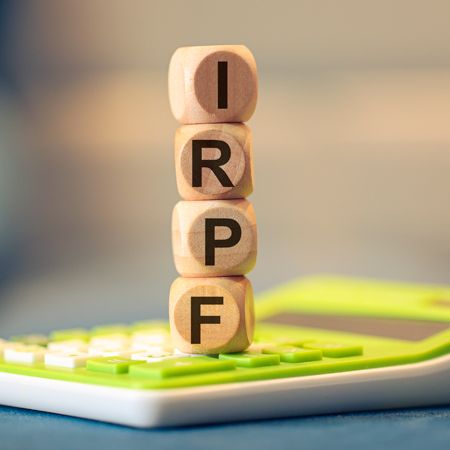 media.showcase.imagealternatetextformat